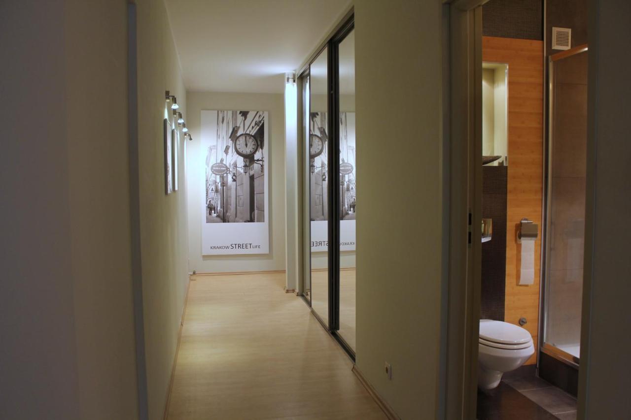 Apartment With Garden In City Center Krakkó Kültér fotó