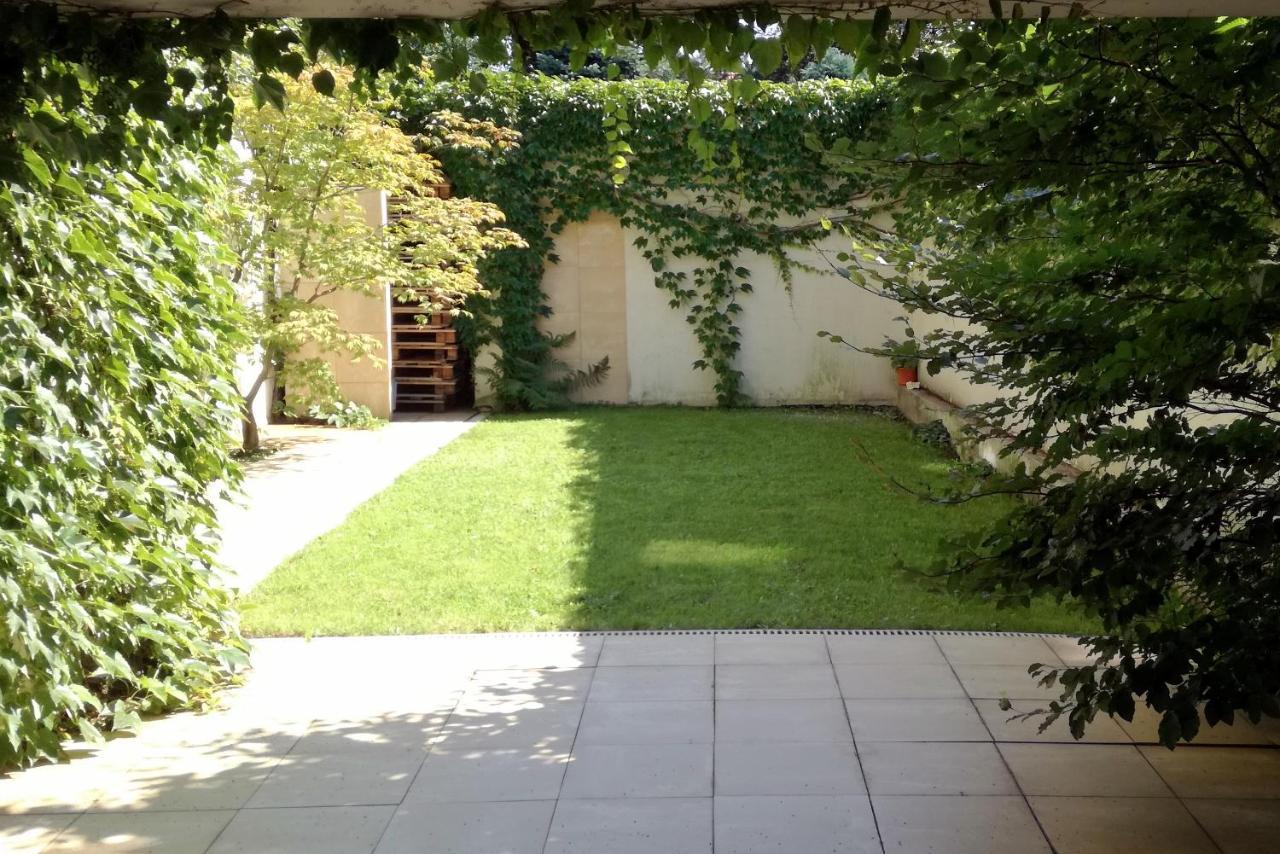 Apartment With Garden In City Center Krakkó Kültér fotó